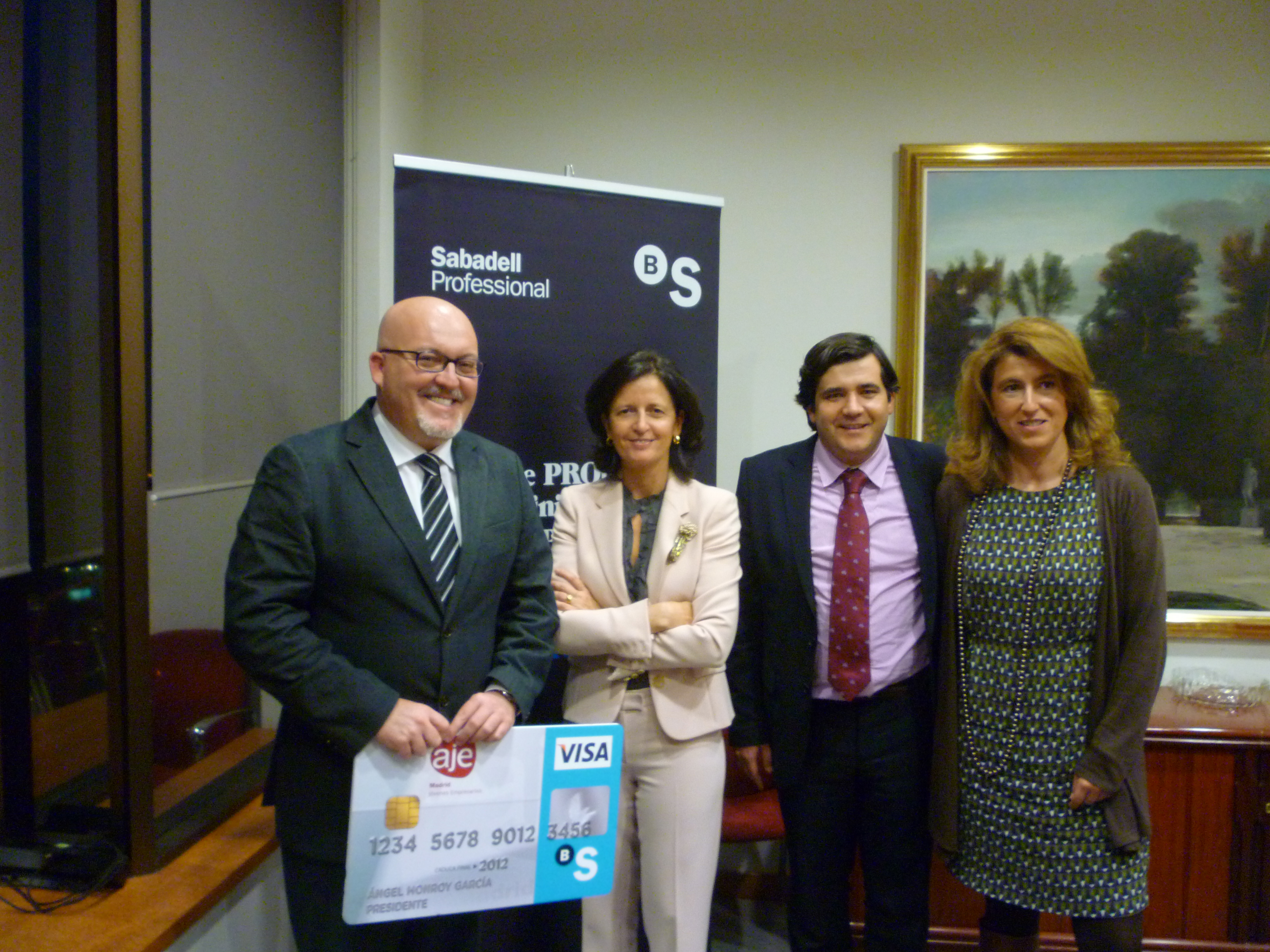 Banco Sabadell y AJE Madrid firman un convenio de colaboración en favor de los jóvenes empresarios