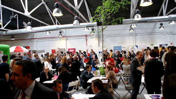 Más de 300 emprendedores se dieron cita ayer en el  IV Encuentro Comercial de AJE Madrid y negocios&networking