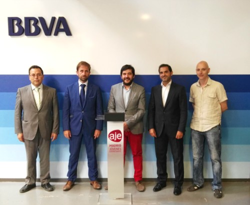 AJE Madrid y BBVA firman un convenio de colaboración para ofrecer condiciones financieras preferentes